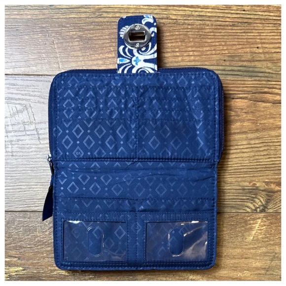 Vera Bradley RFID Turnlock Wallet - Picture 4 of 7